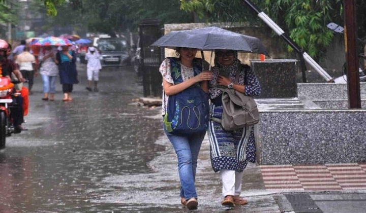 দেশজুড়ে বজ্রসহ বৃষ্টিপাতের আভাস