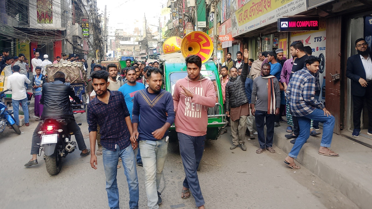 ময়মনসিংহে অটোরিকশা চলাচল বন্ধ ঘোষণা, চলাচল ব্যাহত