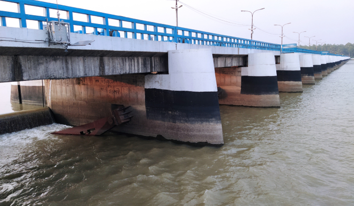 বিপদসীমার নিকটে তিস্তার পানি, আতংকে চরাঞ্চলের মানুষ