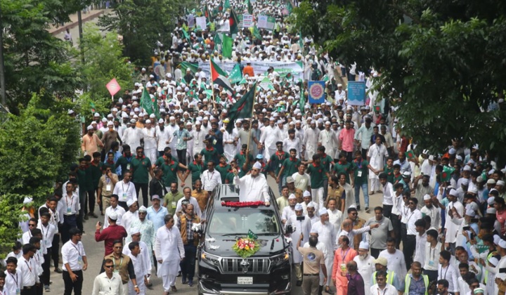 বর্ণাঢ্য সমাবেশ ও শোভাযাত্রায় মুখরিত রাজধানী