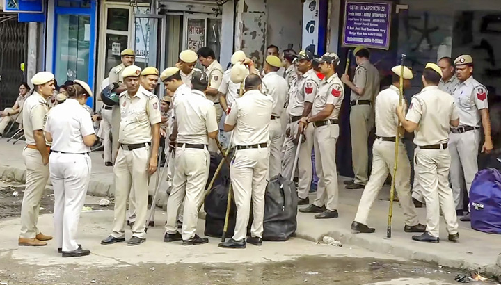 বাংলাদেশি অনুপ্রবেশকারীদের ধরতে দিল্লিতে পুলিশের বিশেষ অভিযান