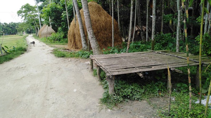 হারিয়ে যাচ্ছে গ্রাম-বাংলার ঐতিহ্যবাহী আড্ডাস্থল ‘মাচা’