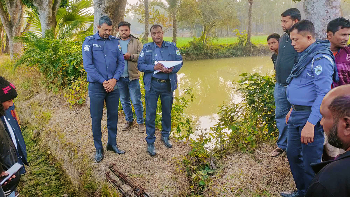 বগুড়ায় থানার লুট হওয়া আরও দুটি অস্ত্র উদ্ধার