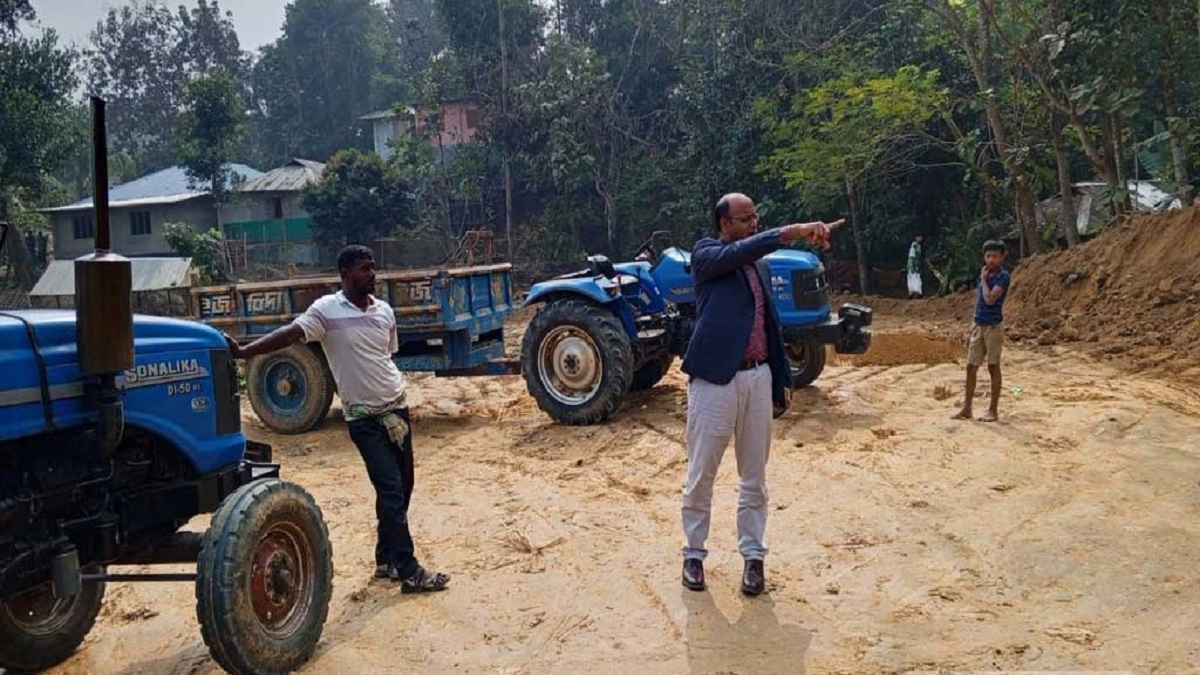 পাহাড় কাটার দায়ে দুজনকে জরিমানা