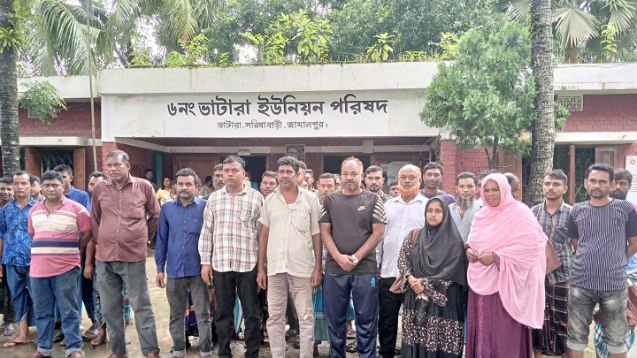 সেবা থেকে বঞ্চিত জনগণ: প্যানেল চেয়ারম্যান দিয়ে কার্যক্রম চালানোর দাবি