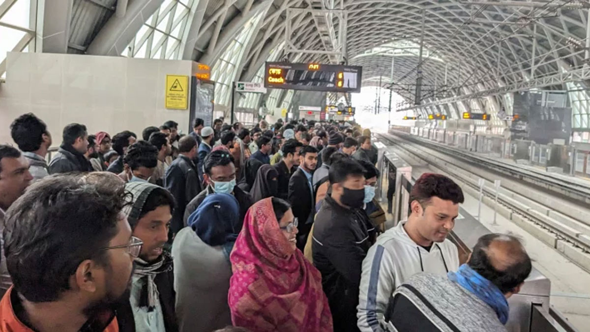 মেট্রোরেল কর্মীদের কর্মবিরতির ঘোষণা