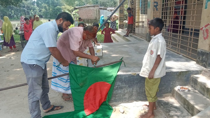 বীরগঞ্জে ৬২ প্রাথমিকে নেই প্রধান শিক্ষক