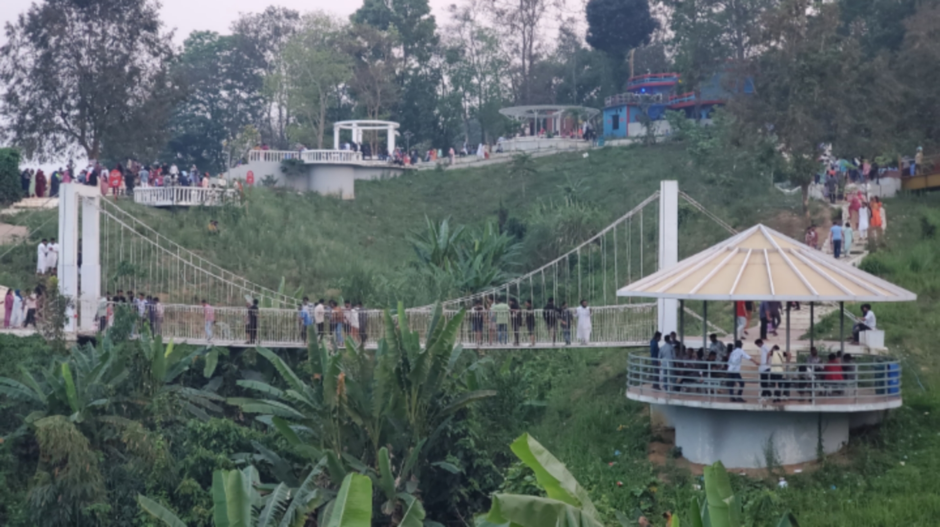 নিষেধাজ্ঞা কাটিয়ে দুয়ার খুললো খাগড়াছড়ির পর্যটন কেন্দ্রের