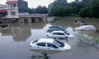 বৃষ্টি ও বন্যায় বিপর্যস্ত গুজরাট, নিহত ২৯