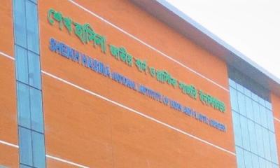 ধানমন্ডিতে গ্যাস লাইনের লিকেজ থেকে বিস্ফোরণ, শিশুসহ দগ্ধ ৩