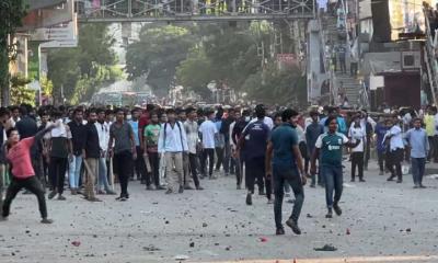 দুই কলেজ শিক্ষার্থীদের সংঘর্ষে রণক্ষেত্র সায়েন্সল্যাব, আহত ৪