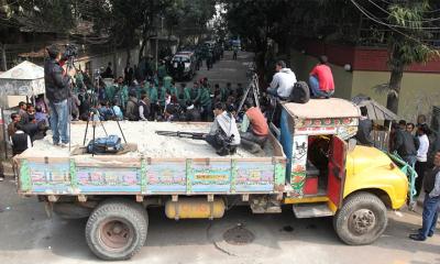 শেখ হাসিনাকে আসামি করে মামলা