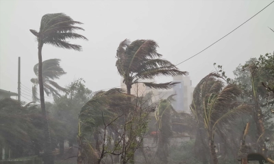 রাত ১টার মধ্যে যেসব অঞ্চলে ৬০ কিমি বেগে ঝড়ের শঙ্কা