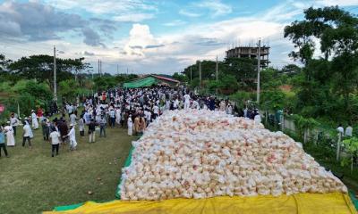 ত্রাণের পাহাড় নিয়ে বন্যার্তদের দ্বারে ‘আস-সুন্নাহ ফাউন্ডেশন’