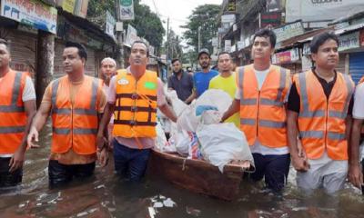 বন্যায় দুর্গতদের পাশে ছাত্রদল