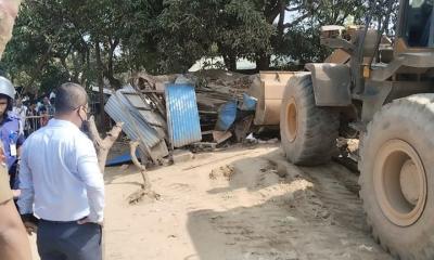 চন্দনাইশে উচ্ছেদ অভিযানে রেলওয়ের জায়গা উদ্ধার