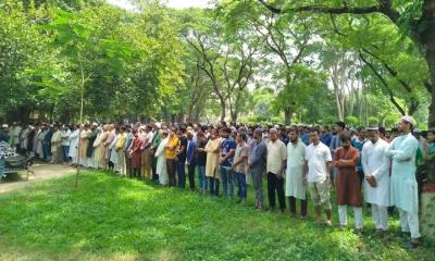 নিজ কর্মস্থলে ইবি অধ্যাপক মুঈদের জানাজা সম্পন্ন