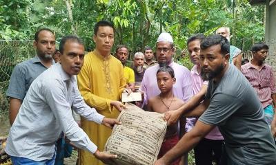 পানিতে ডুবে নিহত শিশুর পরিবার‍‍`কে আর্থিক সহায়তা দিলেন ইউএনও