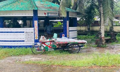 বালুর নিচে পুতে রাখা নারীর অর্ধগলিত লাশ উদ্ধার