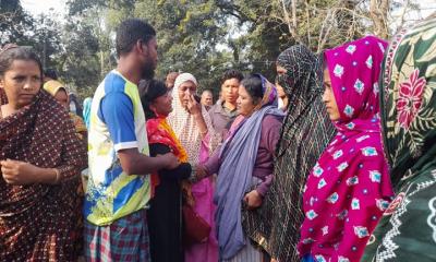 ট্রাক্টরের চাকায় পিষ্ট হয়ে হোটেল ব্যবসায়ীর মৃত্যু