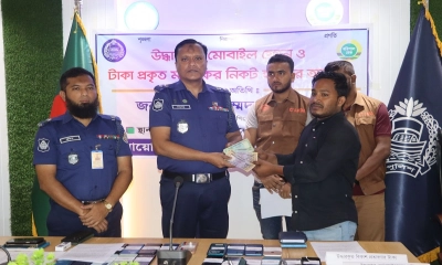 পিরোজপুরে ৩৫টি চুরি হওয়া মোবাইল উদ্ধার করল পুলিশ