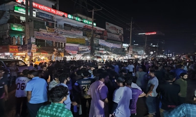 ইফতার মাহফিল থেকে ফেরার পথে কলেজছাত্রীকে হেনেস্তা, ব্লকেড কর্মসূচি