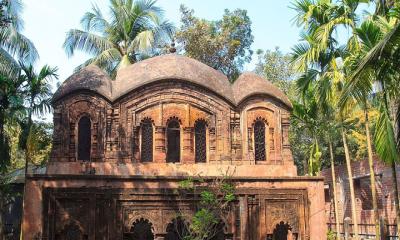 মিঠাপুরে জমিদারের খোঁজে