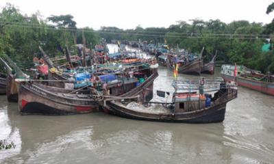 সমুদ্র উত্তাল খালি হাতে ফিরছে জেলেরা, বাজারে নেই ইলিশ