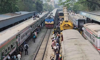 ট্রেন লাইনচ্যুত, ৯ ঘণ্টা পর ছেড়ে গেল মহানগর এক্সপ্রেস