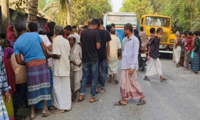 কালিয়াকৈরে ট্রাক-সিএনজি সংঘর্ষে নিহত ৩