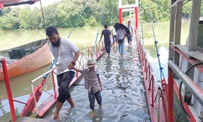 ডুবে গেছে রাঙামাটির আইকন ঝুলন্ত সেতু