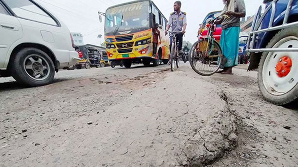 যশোরের মহাসড়ক নিয়ে নেই সুখবর!