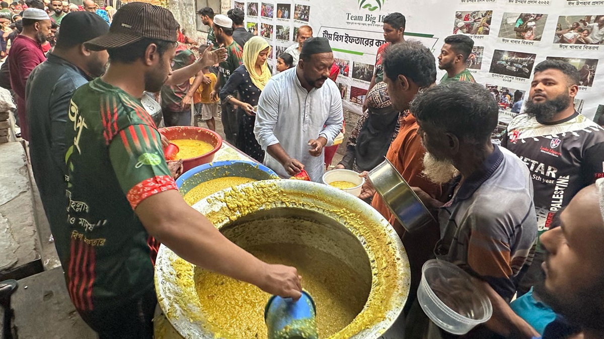 ‘জ্বলুক চুলা সব পাড়া মহল্লায়, ক্ষুধার্ত না থাকুক একটাও মানুষ’