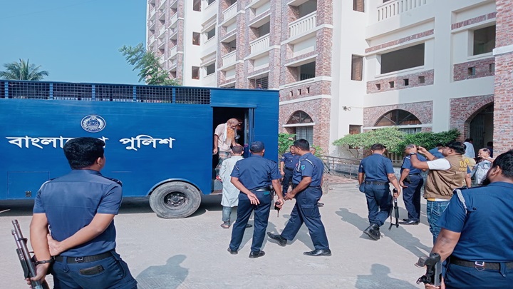 শোলাকিয়ায় জঙ্গি হামলায় ৩ জেএমবি সদস্য আদালতে