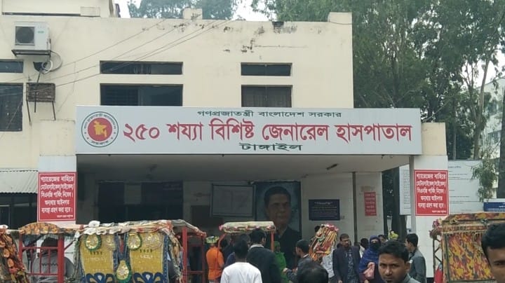 টাঙ্গাইলে বাসের চাপায় সিএনজি চালকসহ নিহত ২