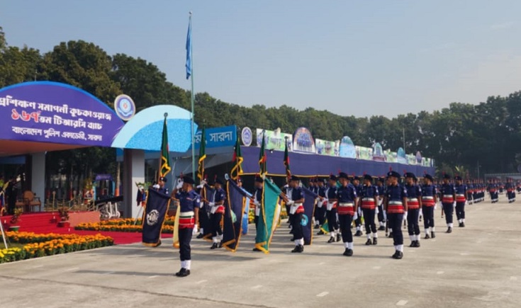 পুলিশ একাডেমিতে কনস্টেবলদের সমাপনী কুচকাওয়াজ অনুষ্ঠিত