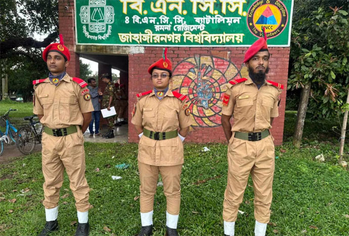 জাবি বিএনসিসি‍‍`তে ক্যাডেট সার্জেন্ট হলেন সাদমান-অর্নি ও সজীব