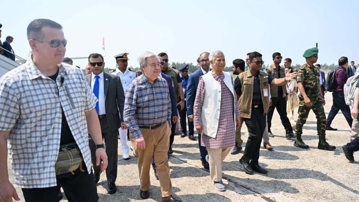 কক্সবাজারে পৌঁছেছেন ড. ইউনূস ও গুতেরেস