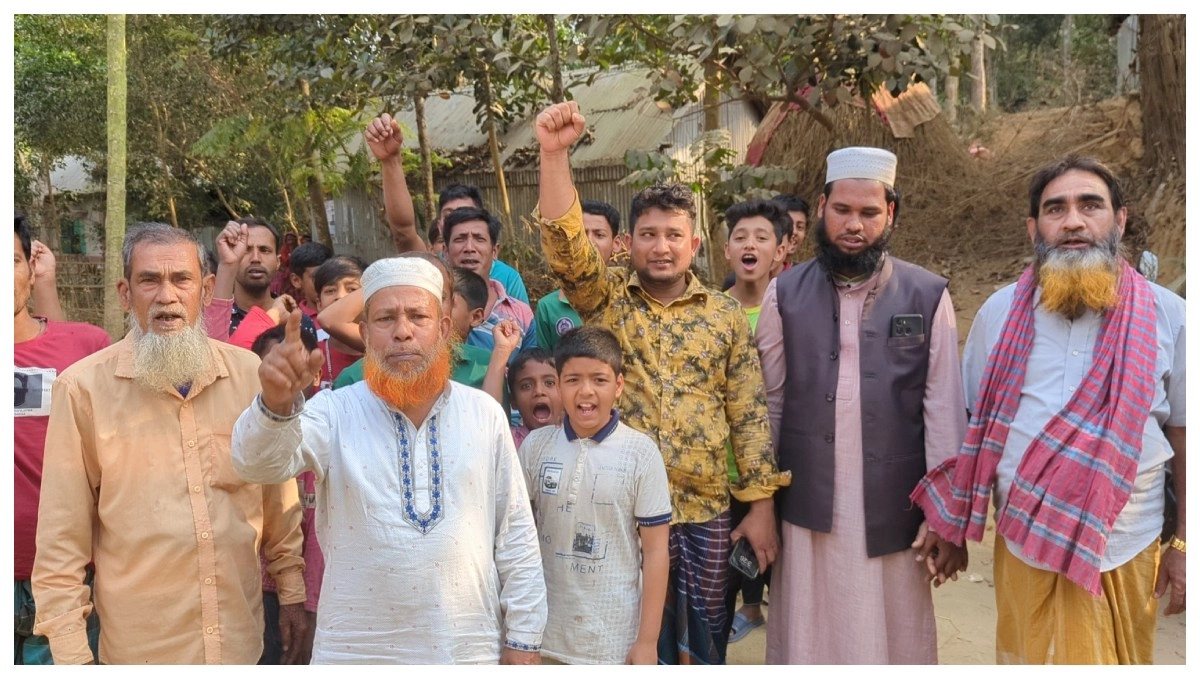 ফেসবুকে কমেন্ট করাকে কেন্দ্র করে ইমামকে মারধরের