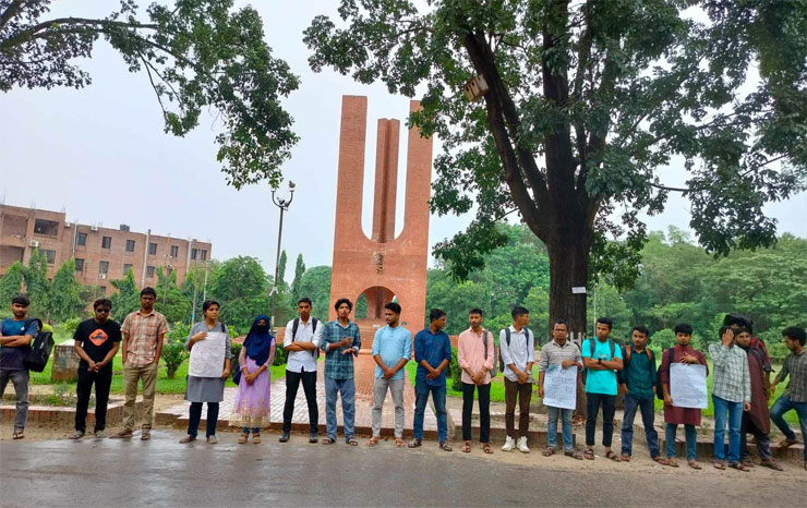 মাস্টারপ্ল্যান প্রণয়নের দাবিতে সরব জাবি শিক্ষার্থীরা