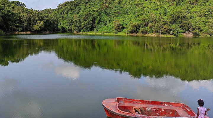 অপরূপ সৌন্দর্যের লীলাভূমি বাওয়াছড়া