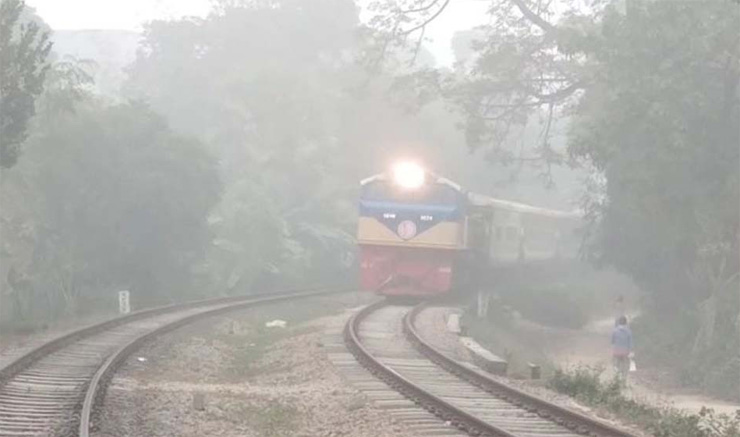 কুয়াশায় দুর্ঘটনা এড়াতে রেলওয়ের নির্দেশনা