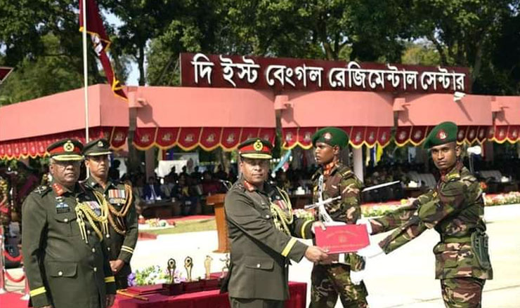 ইস্ট বেঙ্গল রেজিমেন্টের রিক্রুট ব্যাচের কুচকাওয়াজ