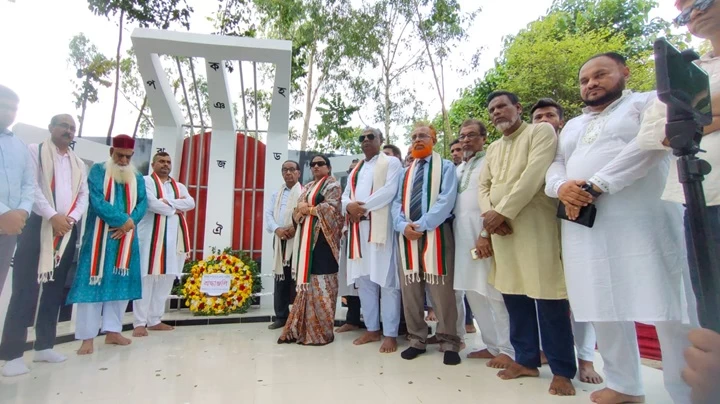 রায়পুরায় শহীদ মিনার উদ্বোধন এমপি ফরিদা ইয়াসমিনের